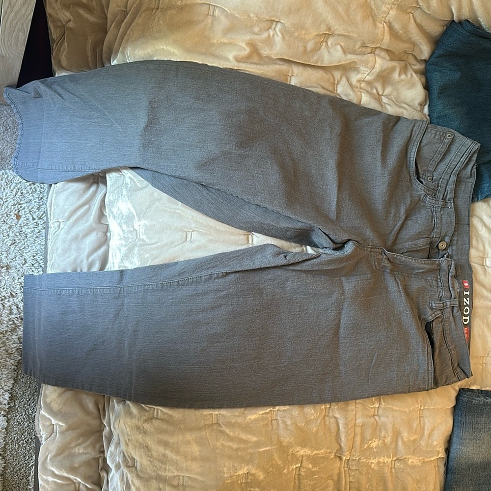 Men’s izod jeans 34w x 32L